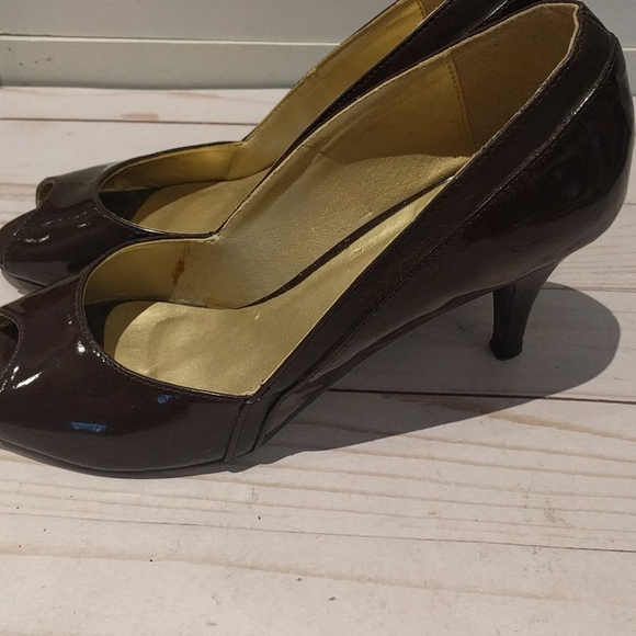 👠👠Open toe shoes by Nygard 🍀🌺 - Picture 2 of 5